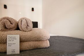 Phaedrus Living: Seaside Luxury Flat Athina 123