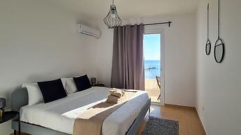 Phaedrus Living: Seaview Luxury flat Paphinia 204