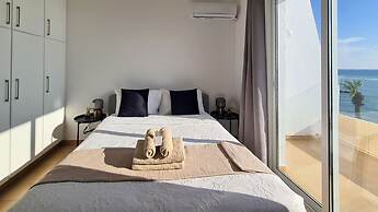 Phaedrus Living: Seaview Luxury flat Paphinia 204