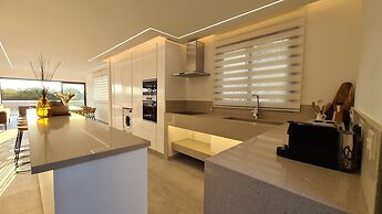 Phaedrus Living Seaview Luxury Villa Venus 006