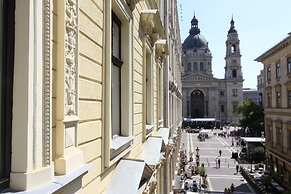 Count Zrinyi Basilica Residence
