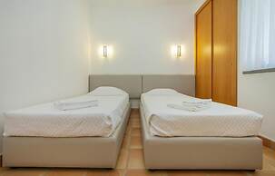 B39 - Marinapark 2 Bed Flat