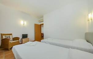 B39 - Marinapark 2 Bed Flat