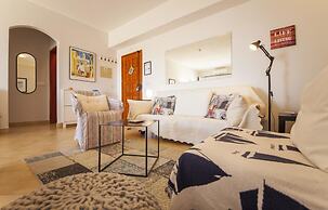 A08 - Magnolia Sea View Apartment