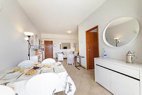 A08 - Magnolia Sea View Apartment