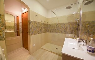 A08 - Magnolia Sea View Apartment