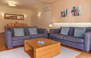 B27 - Luzbay 2 Bed Apartment