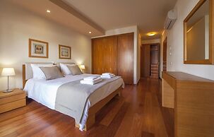 B27 - Luzbay 2 Bed Apartment