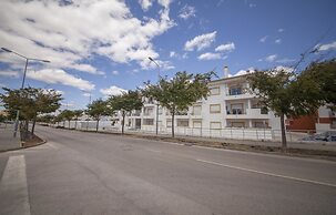 B41 - Windmill Modern With Pool