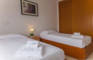 B41 - Windmill Modern With Pool