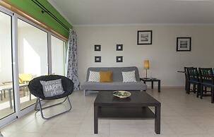 B44 - Alto do Quintao Central Apartment