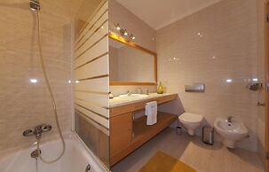 B44 - Alto do Quintao Central Apartment