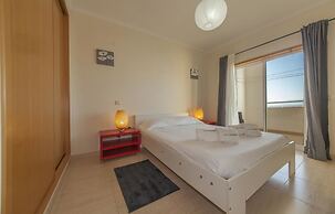 B44 - Alto do Quintao Central Apartment