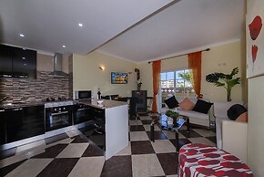 B47 - Walkway Beach View Apartment