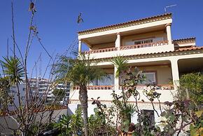 B47 - Walkway Beach View Apartment