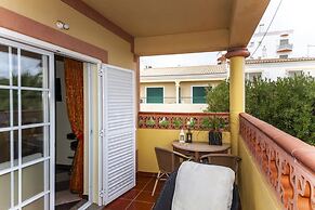 B47 - Walkway Beach View Apartment