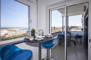 B17 - The Stunning Seaview Apartment