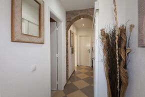 B17 - The Stunning Seaview Apartment