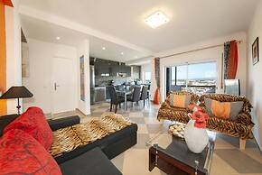 B17 - The Stunning Seaview Apartment