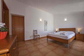 A14 - Cozy Torraltinha Apartment