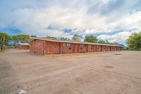 Town & Country Motel