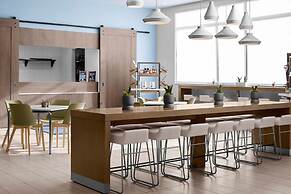 Element Baton Rouge South