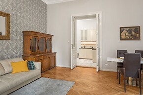 New York Palace View Apartment