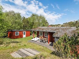 Scenic Log Cabin in Rindby-by Traum
