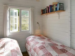 Scenic Log Cabin in Rindby-by Traum