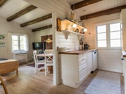 Scenic Log Cabin in Rindby-by Traum