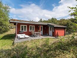 Scenic Log Cabin in Rindby-by Traum