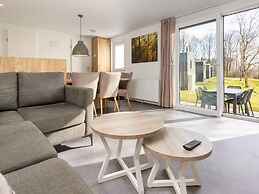 Modern Chalet With Dishwasher, Close to a Lake