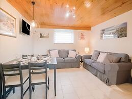 Cottage in Vaux sur Sre Garden