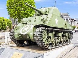 Cottage in Vaux sur Sre Garden