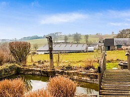 Cottage in Vaux sur Sre Garden