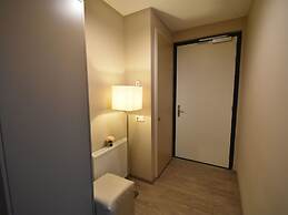 Modern Apartment With Balcony