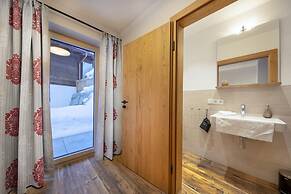 Inviting Chalet in Neukirchen near Wildkogel Ski Arena