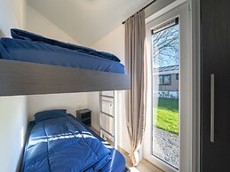 Comfy Chalet with Dishwasher near Beach