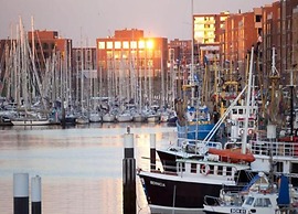 Apartment in Den Haag With sea Beach