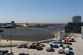 Apartment in Den Haag With sea Beach