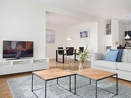 Modern Apartment Near the Beach