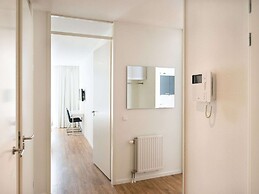 Modern Apartment Near the Beach