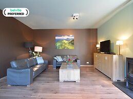 Villa with Sauna near Golf Course