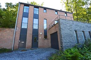 Villa with Sauna near Golf Course