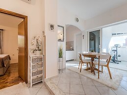 Modern Holiday Home in Zadar With Terrace