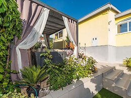 Modern Holiday Home in Zadar With Terrace