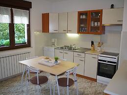 Spacious Apartment With Views of the Vineyards