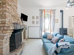 Enchanting Coastal With Views