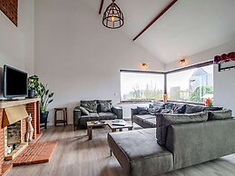 Holiday Home in Somme Leuze