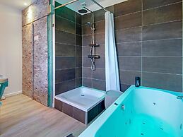 Holiday Home in Somme Leuze